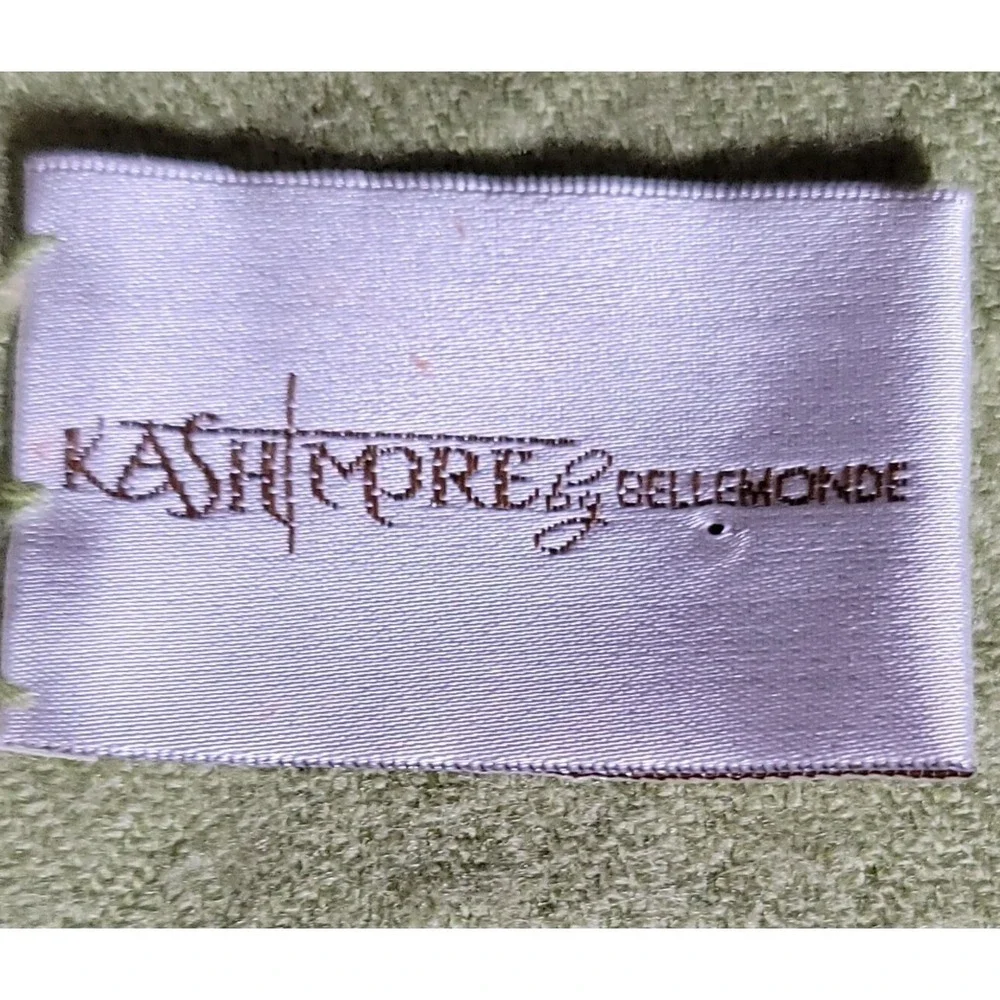 Luxuriously Soft 100% Kashmore by Bellemonde Scarf Green 29.5